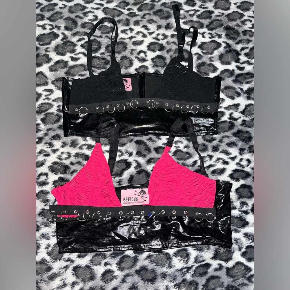 SERIOUS bra set